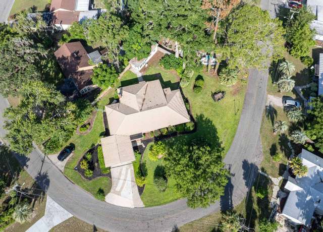 Property at 718 NW Palm Dr, Lake City, FL 32055, 3 beds, 2 baths