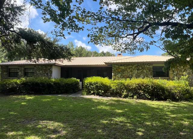 Property at 3776 224th St, Lake City, FL 32024, 2 beds, 2.5 baths