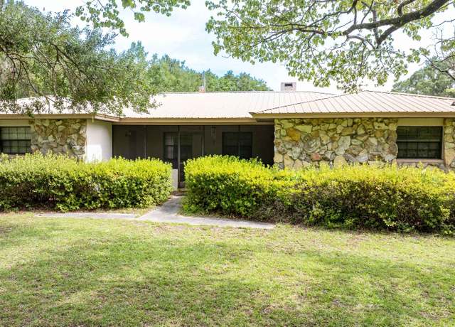 Property at 3776 224th St, Lake City, FL 32024, 2 beds, 2.5 baths