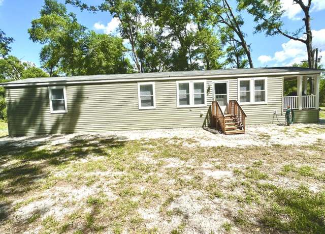 Property at 121 NE Lawrence St, Mayo, FL 32066, 2 beds, 2 baths