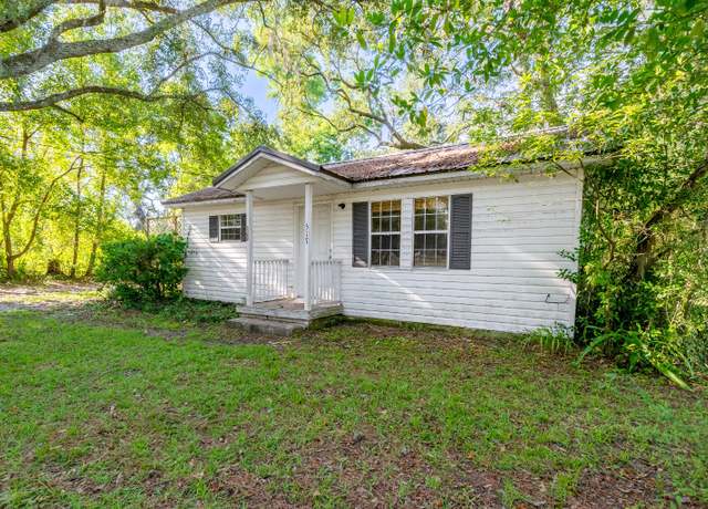 Property at 517 Dexter St, Live Oak, FL 32064, 2 beds, 1 bath