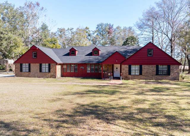 Property at 283 SW Ventura Ln, Lake City, FL 32024, 4 beds, 2.5 baths