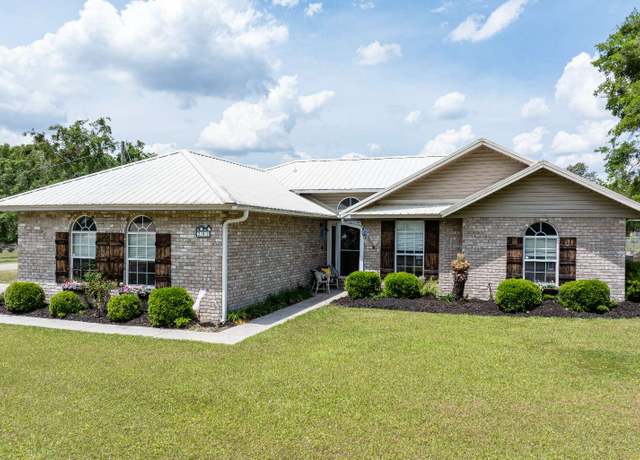 Property at 291 SW Emerald St, Lake City, FL 32024, 3 beds, 2 baths