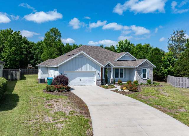 Property at 14953 NW 150th Ln, Alachua, FL 32615, 4 beds, 2.5 baths