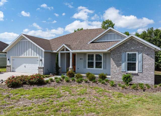 Property at 14953 NW 150th Ln, Alachua, FL 32615, 4 beds, 2.5 baths