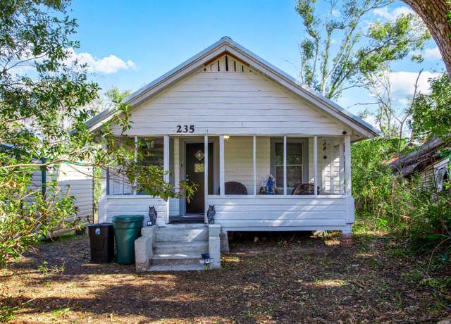 Property at 235 Valentine Ave, Madison, FL 32340, 3 beds, 1 bath