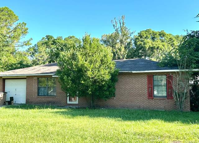 Property at 605 NW Harpers Pl, Lake City, FL 32055, 3 beds, 1 bath