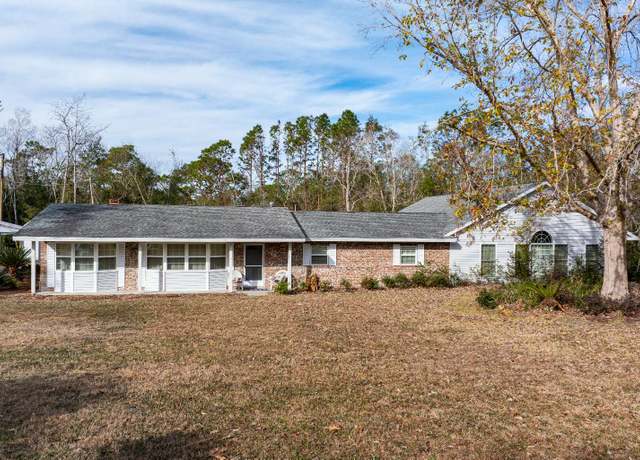 Property at 982 Sandra Ave, Live Oak, FL 32064, 5 beds, 4 baths