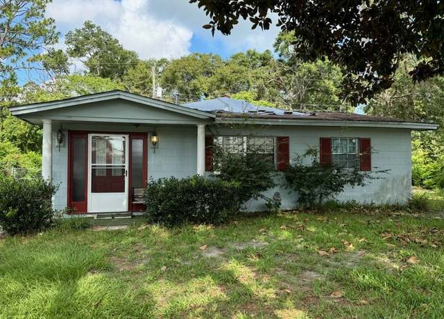 Property at 1402 Longleaf Dr, Live Oak, FL 32064, 3 beds, 3 baths