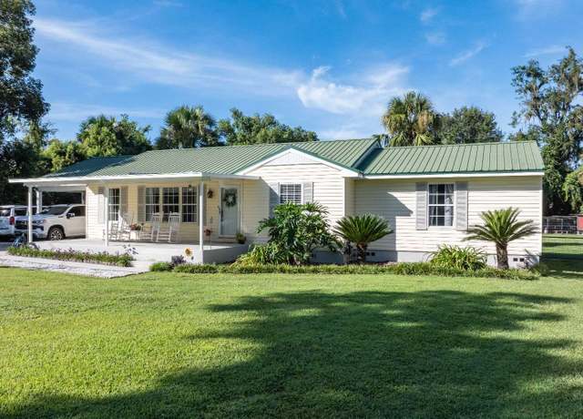 Property at 200 SE Gay St, Live Oak, FL 32064, 3 beds, 2 baths