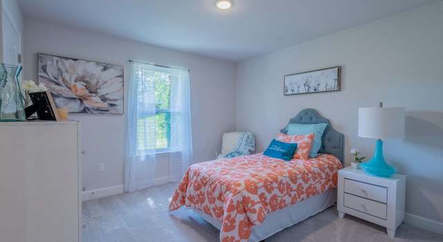 Photo of 629 NW Oakmont Way, Lake City, FL 32055