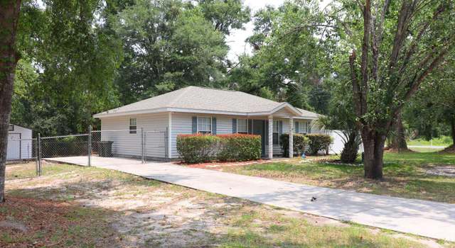 Photo of 900 Pineview Cir, Live Oak, FL 32064