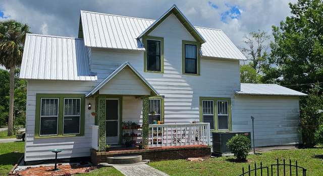 Photo of 393 SW Monroe Ave, Mayo, FL 32066