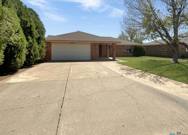 Property at 305 Chanticleer Pl, Clovis, NM 88101, 3 beds, 2 baths