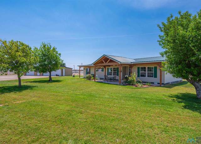 Property at 2800 Lone Cedar Rd, Roswell, NM 88201, 3 beds, 2 baths