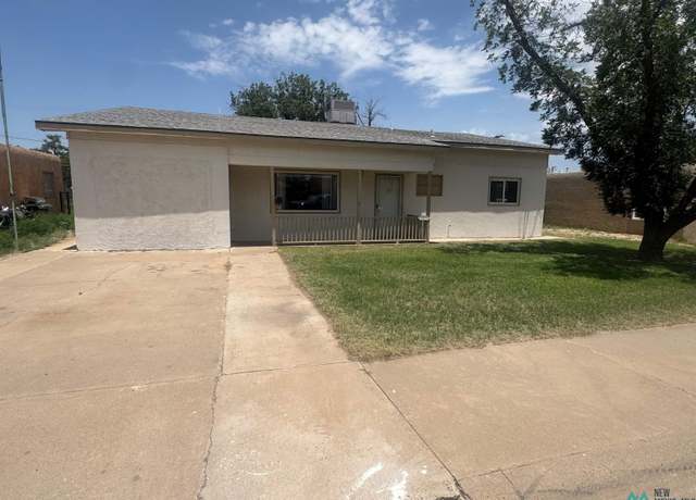 Property at 1104 W Runyan Ave, Artesia, NM 88210, 4 beds, 3 baths