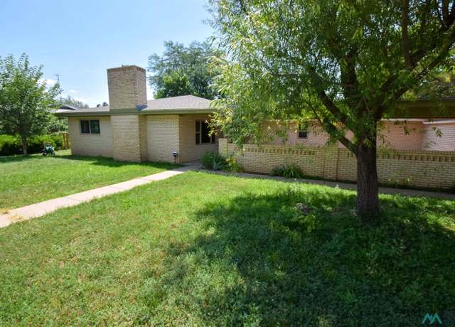 Property at 2104 S Ave H Ave, Portales, NM 88130, 3 beds, 2.5 baths