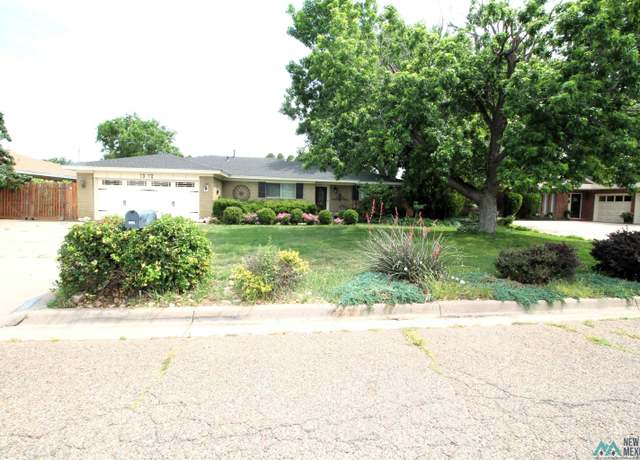 Property at 1317 Oakhurst Rd, Clovis, NM 88101, 3 beds, 2 baths