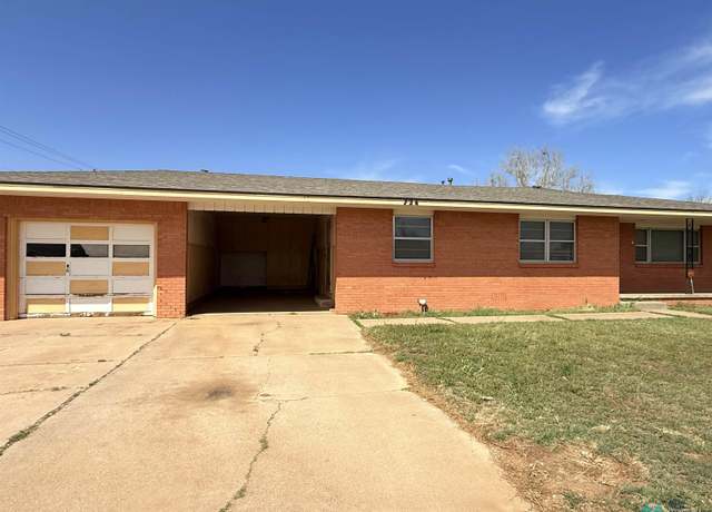 Property at 724 Seaton Dr, Clovis, NM 88101, 3 beds, 2 baths
