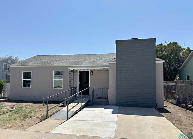 Property at 508 W 13th St, Roswell, NM 88201, 3 beds, 2.5 baths