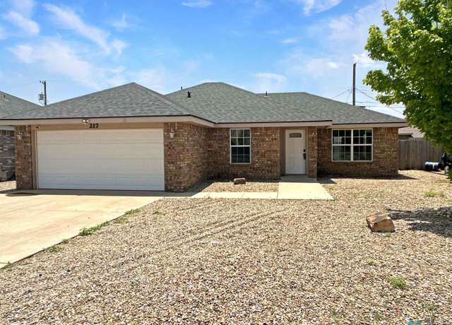 Property at 217 Sombrero Rd, Clovis, NM 88101, 3 beds, 2 baths