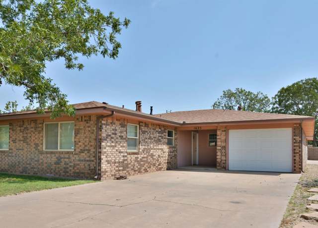 Property at 1625 S Ave. B, Portales, NM 88130, 3 beds, 2 baths