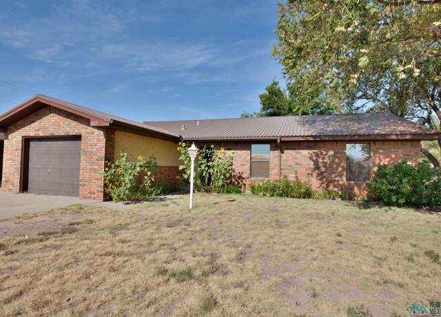 Property at 1622 S Ave. A, Portales, NM 88130, 3 beds, 2 baths