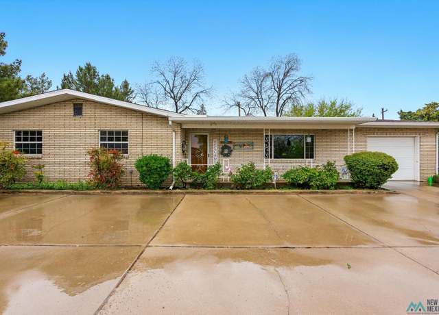 Property at 1305 W Thomas St, Carlsbad, NM 88220, 3 beds, 2 baths