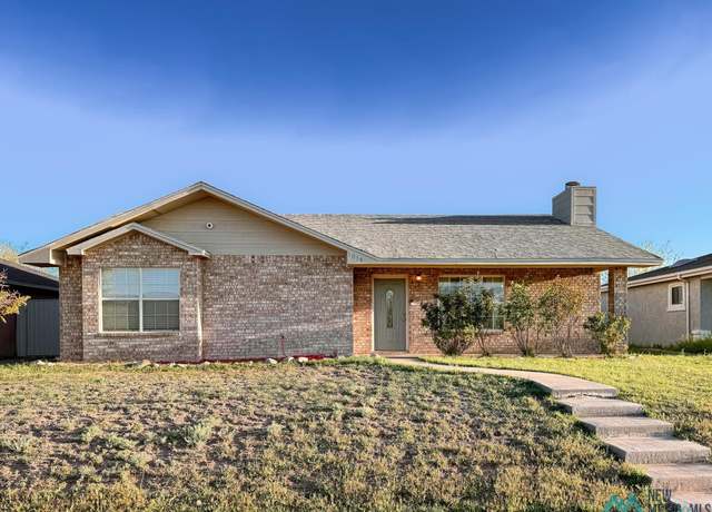 Property at 1034 Fern Dr, Roswell, NM 88203, 3 beds, 2 baths