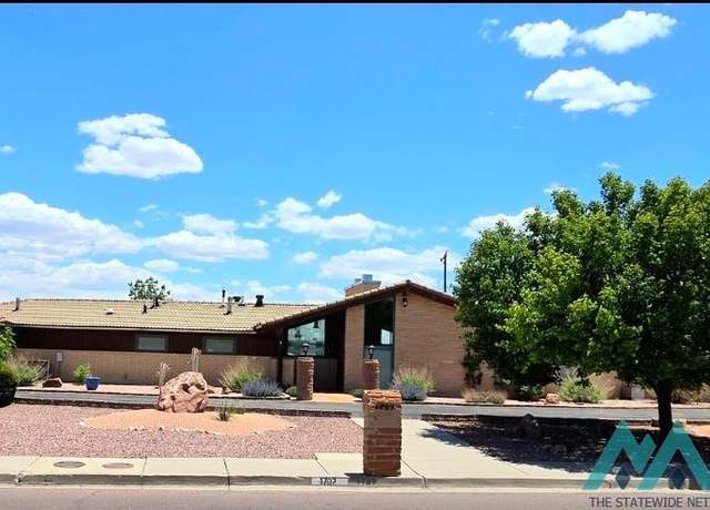 Property at 1707 Red Rock Dr, Gallup, NM 87301, 7 beds, 5 baths