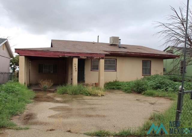 Property at 2606 Davis St, Carlsbad, NM 88220, 3 beds, 1.5 baths