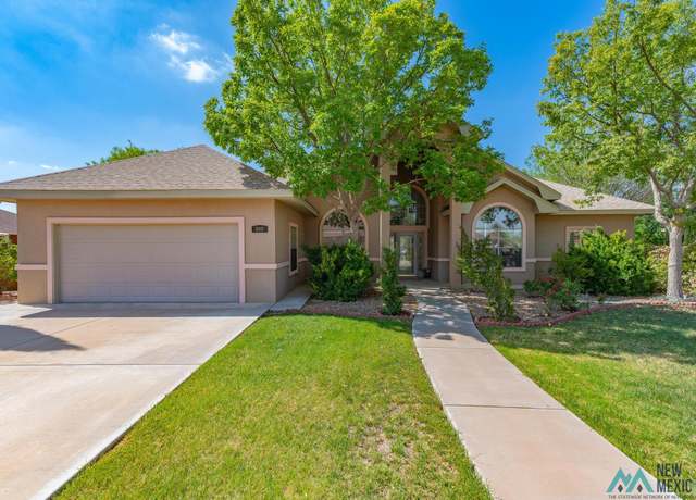 Property at 900 Brazos St, Roswell, NM 88201, 4 beds, 3 baths