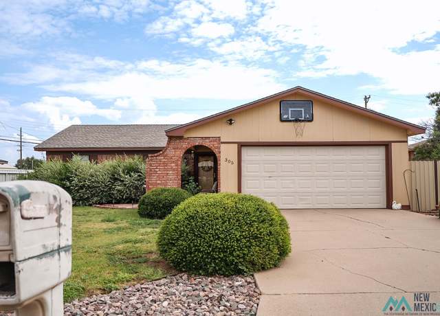 Property at 305 Merrill Dr, Clovis, NM 88101, 3 beds, 3 baths