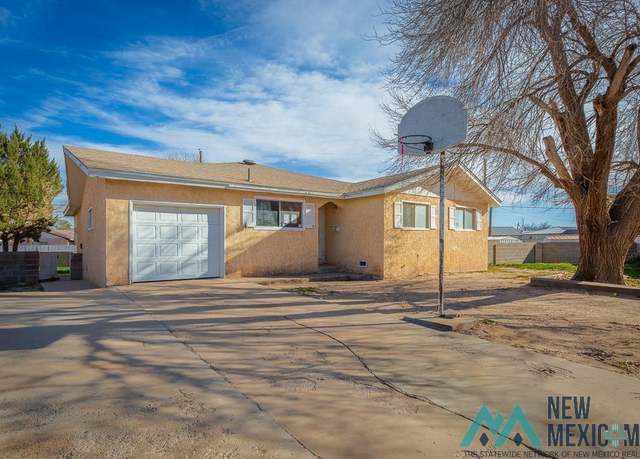 Property at 8 Sunset Pl, Roswell, NM 88203, 4 beds, 2 baths