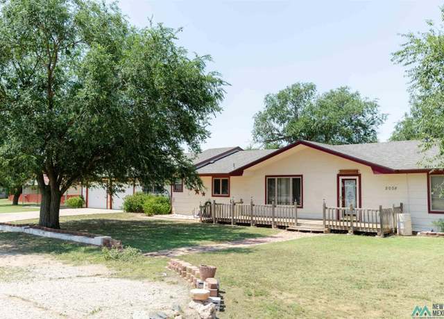Property at 2008 S Prince St, Clovis, NM 88101, 3 beds, 3.5 baths