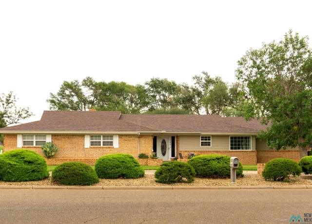Property at 1065 Fairway Ter, Clovis, NM 88101, 4 beds, 2.5 baths