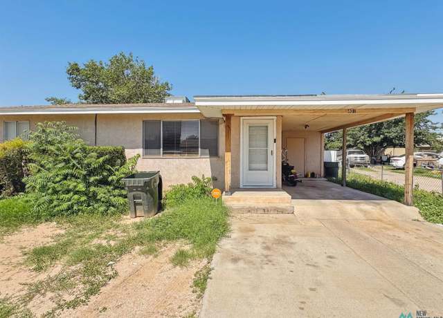 Property at 401 N Third St, Carlsbad, NM 88220, 2 beds, 1 bath