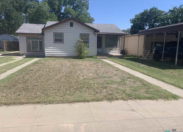 Property at 402 Rosedale St, Carlsbad, NM 88220, 2 beds, 1 bath