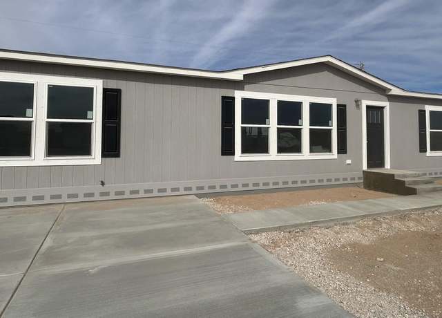 Property at 4207 Apple St, Carlsbad, NM 88220, 4 beds, 2 baths
