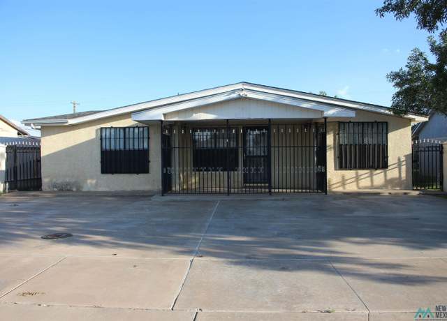 Property at 316 E Jefferson St, Roswell, NM 88203, 4 beds, 3 baths