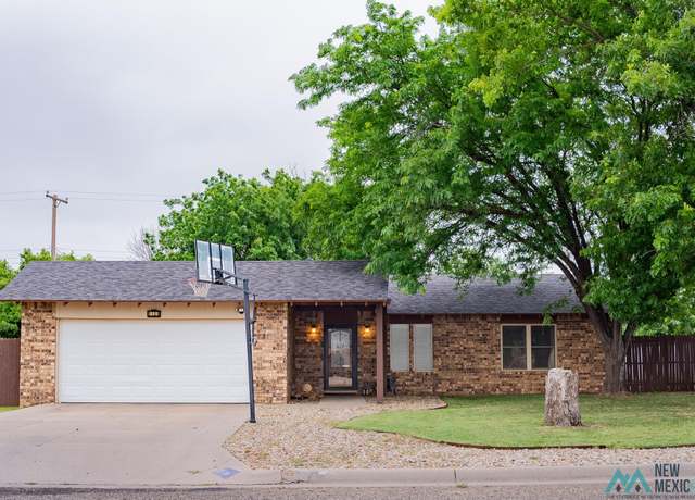Property at 1125 Parkland Dr, Clovis, NM 88101, 3 beds, 2 baths