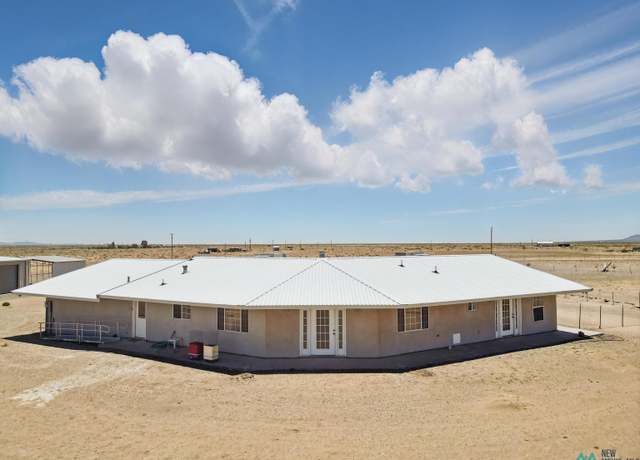 Property at 18800 SE Candela Rd, Deming, NM 88030, 3 beds, 2 baths