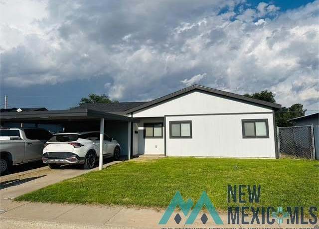 Property at 1616 N San Mateo Dr, Hobbs, NM 88240, 4 beds, 2 baths