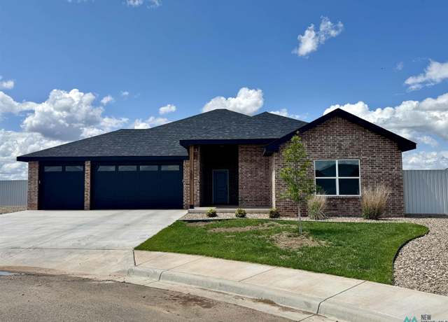 Property at 200 Abbey Rd, Clovis, NM 88101, 4 beds, 2 baths