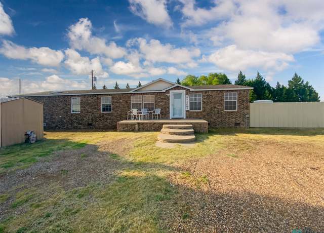 Property at 8413 N Plainfield Dr, Hobbs, NM 88242, 4 beds, 2 baths