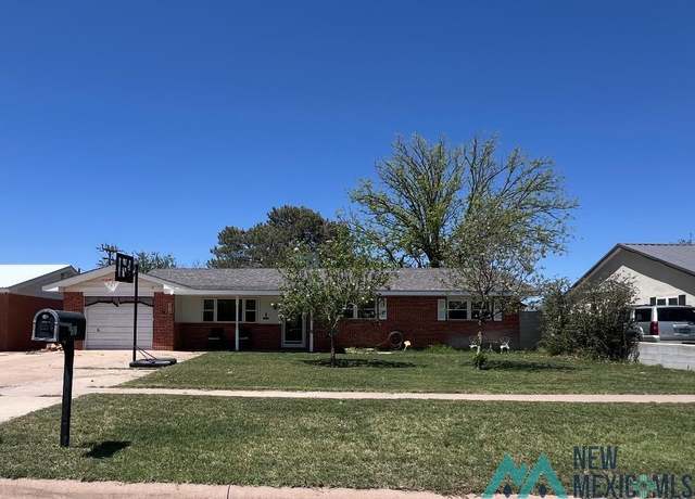 Property at 816 W Avenue B Ave, Lovington, NM 88260, 3 beds, 2 baths