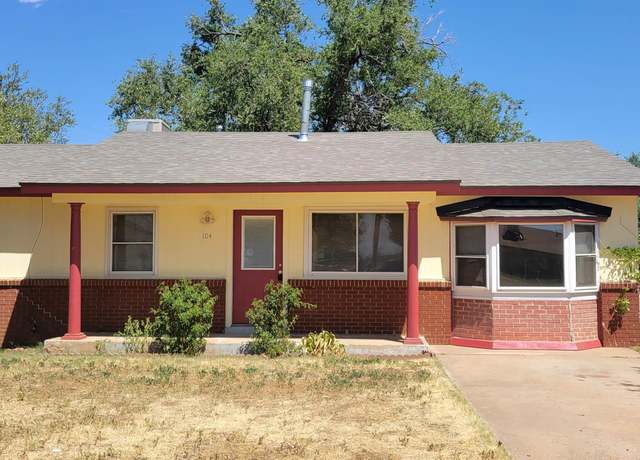 Property at 104 Lockwood Dr, Clovis, NM, 3 beds, 2 baths