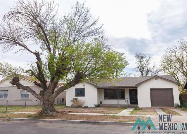 Property at 1003 Albert St, Carlsbad, NM 88220, 4 beds, 2 baths