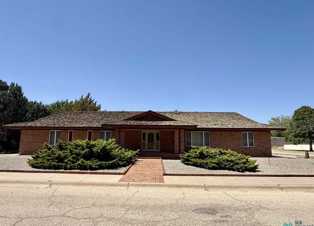 Property at 2400 W Loma Dr, Artesia, NM 88210, 3 beds, 4 baths