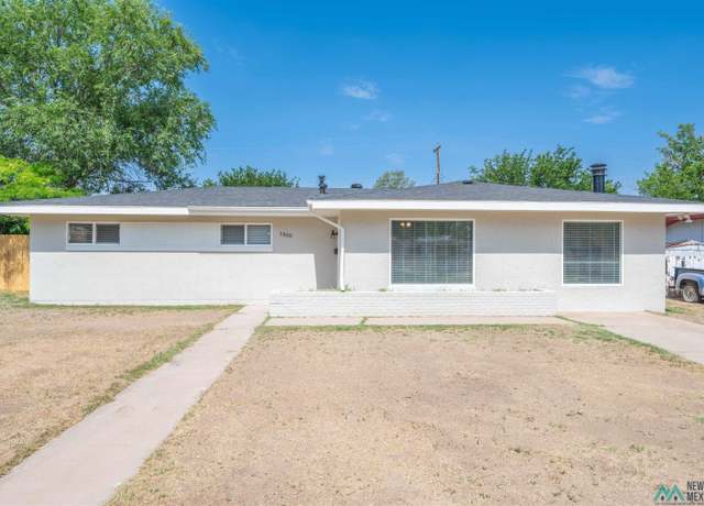Property at 1300 S Michigan Ave, Roswell, NM 88203, 3 beds, 2 baths